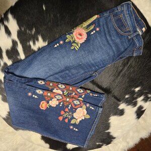 NWOT Johnny Was Jeans Embroidered dark denim floral 26 Ret $289- Sell $149